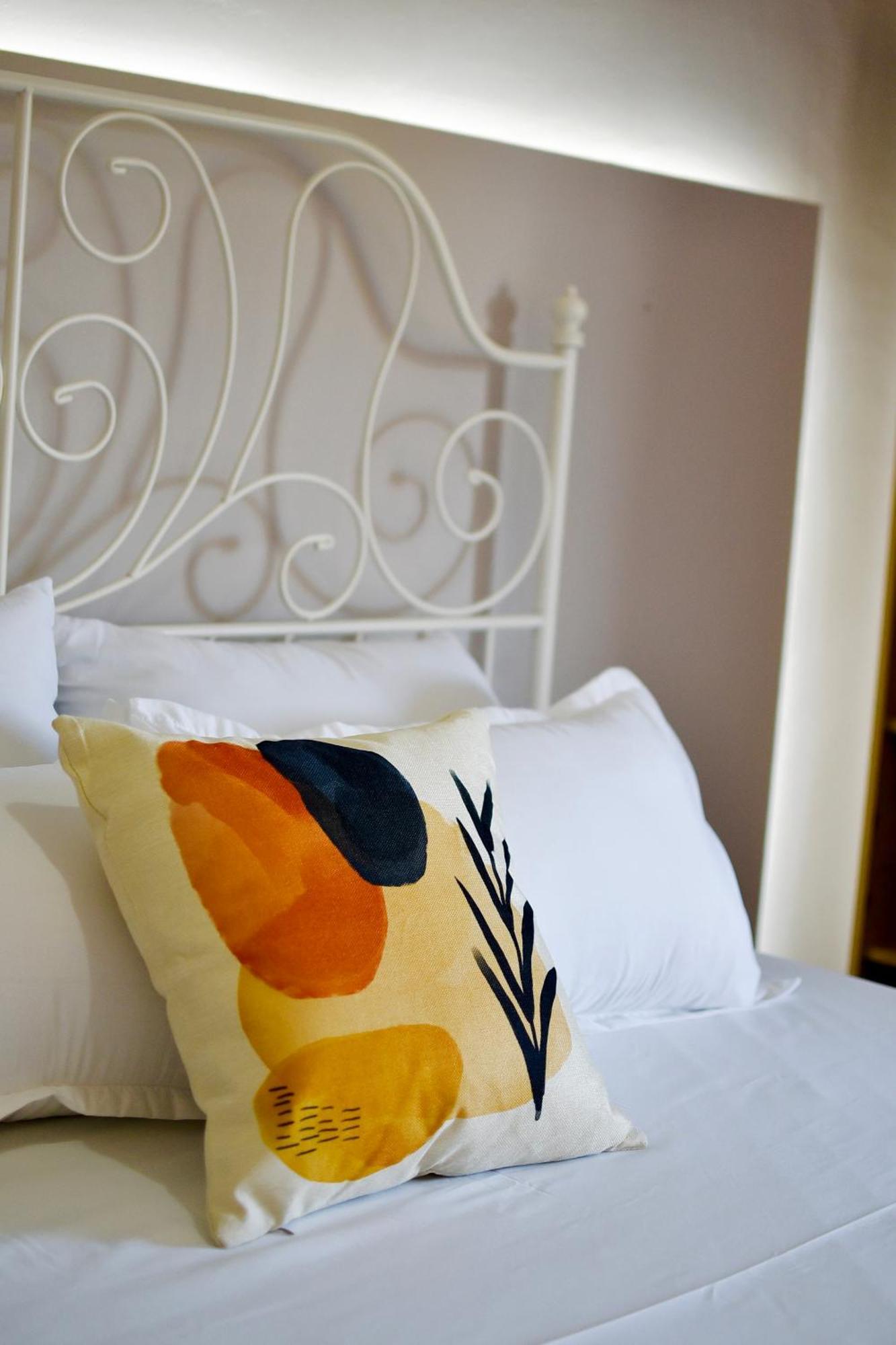 Room Nine 9 Beachfront Apartments Nea Kallikrateia Εξωτερικό φωτογραφία