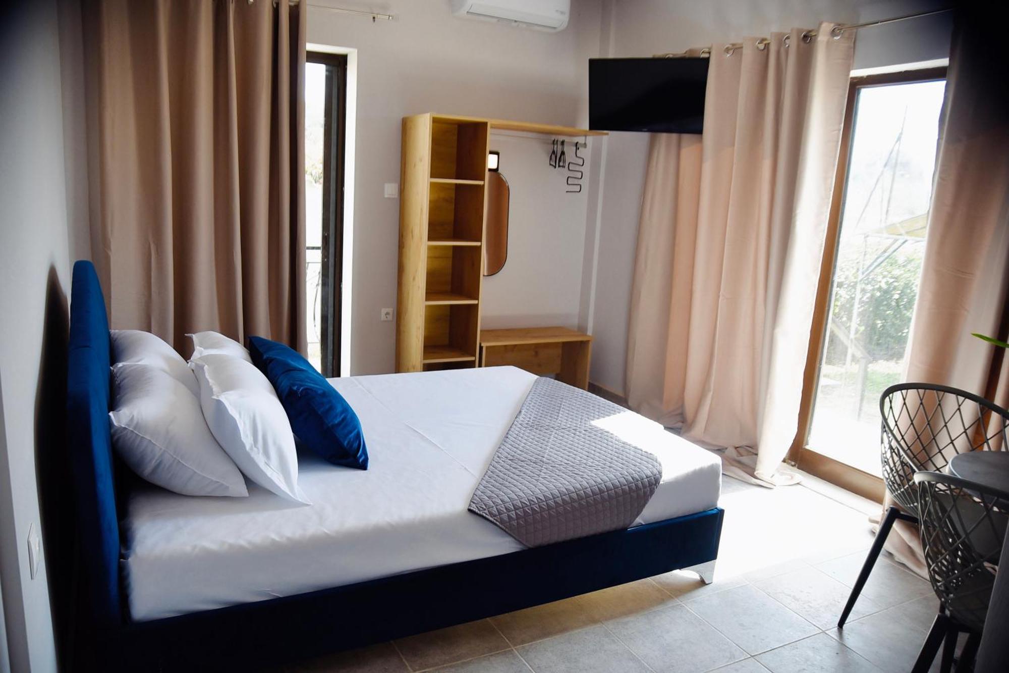 Room Nine 9 Beachfront Apartments Nea Kallikrateia Εξωτερικό φωτογραφία