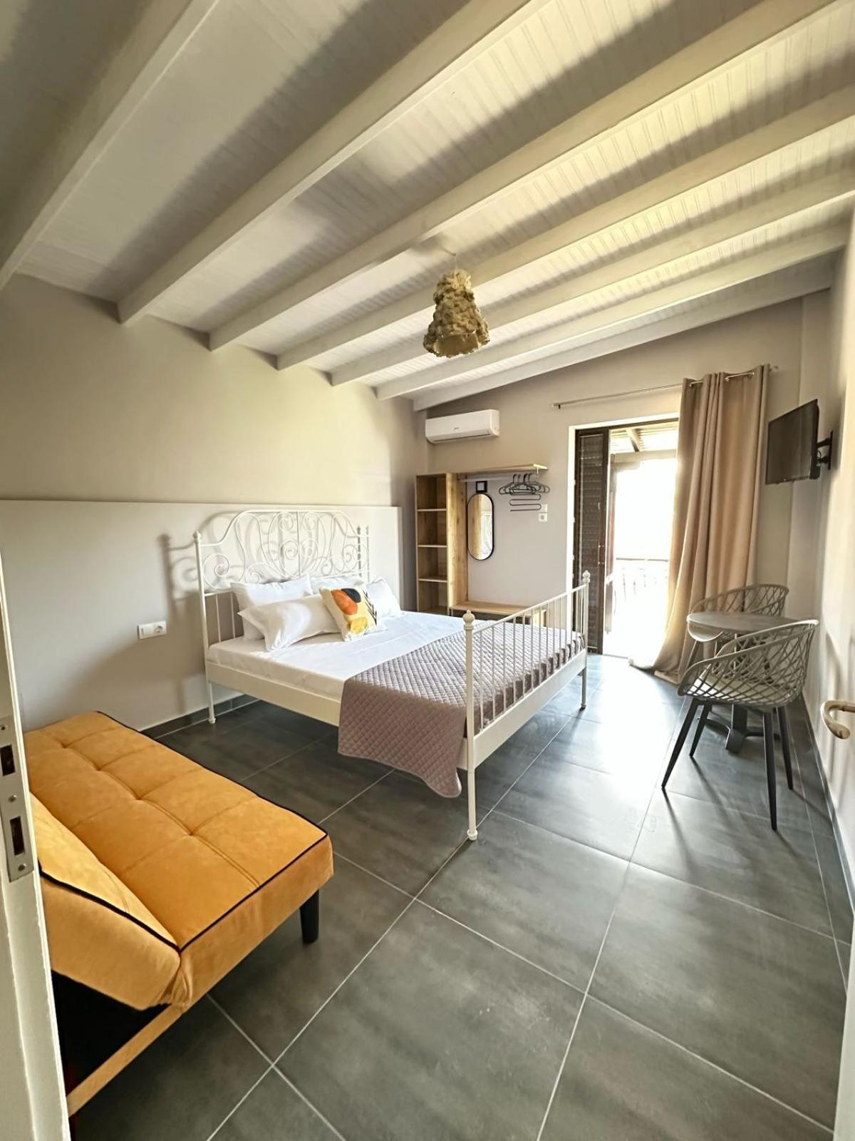 Room Nine 9 Beachfront Apartments Nea Kallikrateia Εξωτερικό φωτογραφία